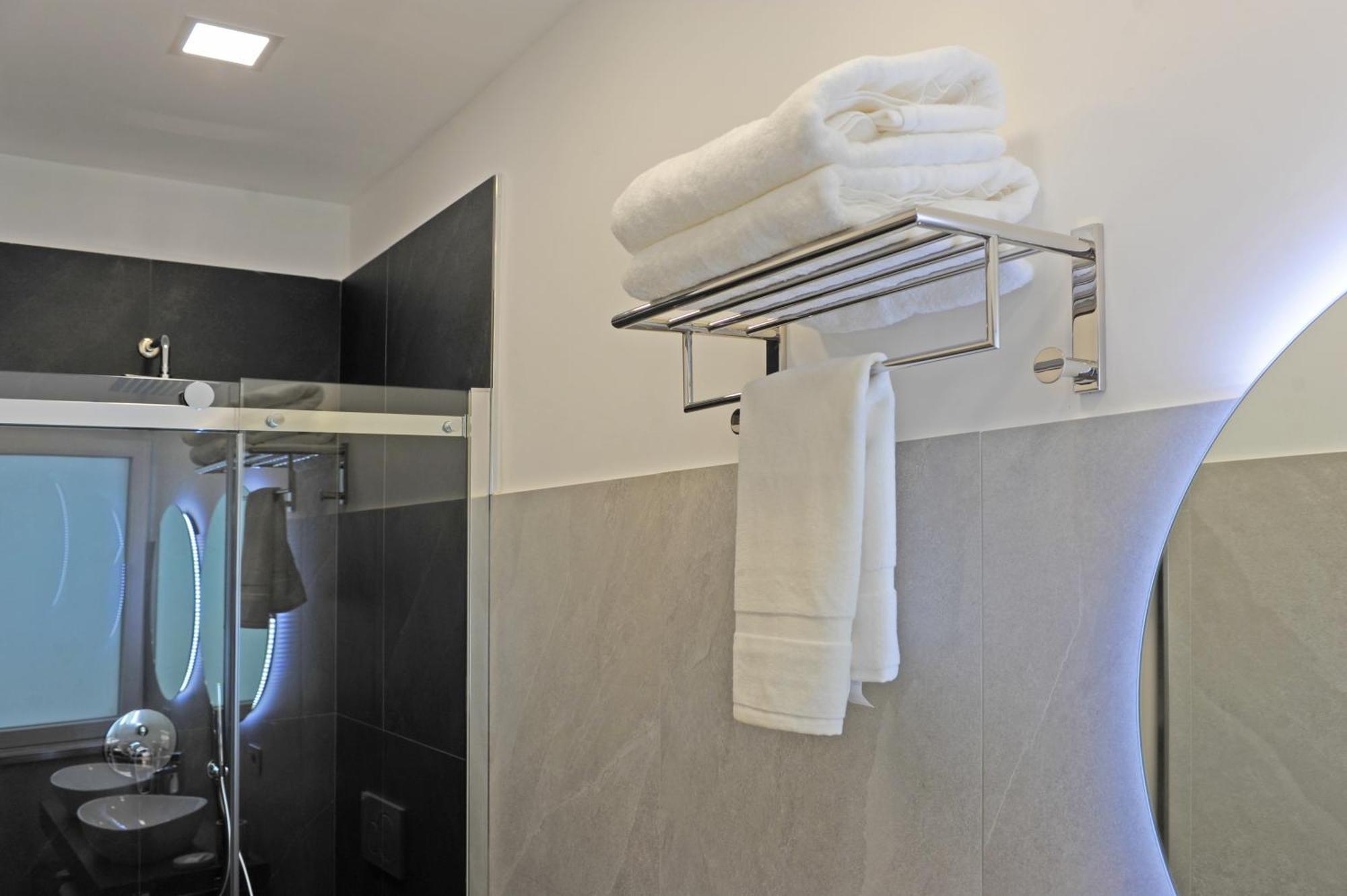 Mom Apartment Rooms&Suites تيفولي المظهر الخارجي الصورة