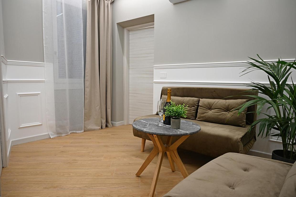 Mom Apartment Rooms&Suites تيفولي المظهر الخارجي الصورة