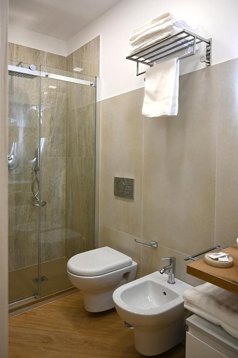 Mom Apartment Rooms&Suites تيفولي المظهر الخارجي الصورة