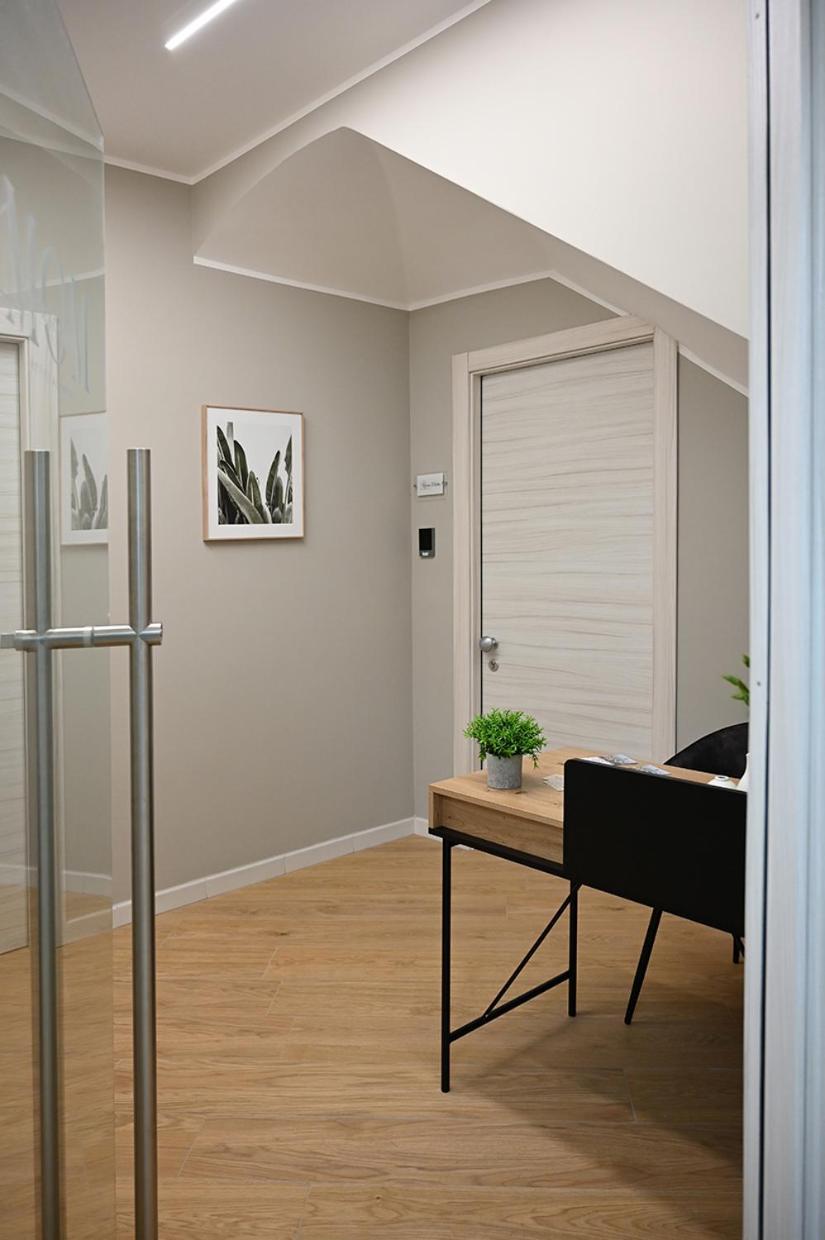 Mom Apartment Rooms&Suites تيفولي المظهر الخارجي الصورة