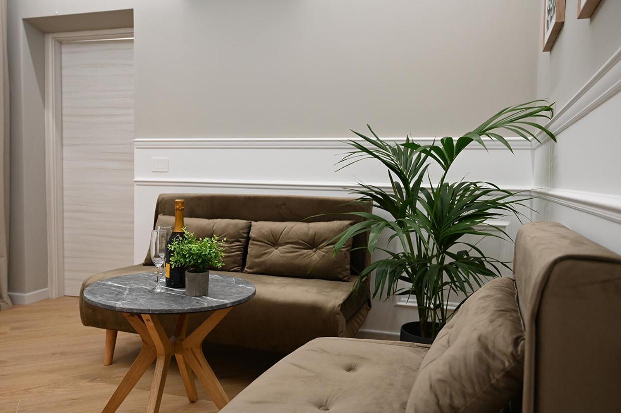 Mom Apartment Rooms&Suites تيفولي المظهر الخارجي الصورة